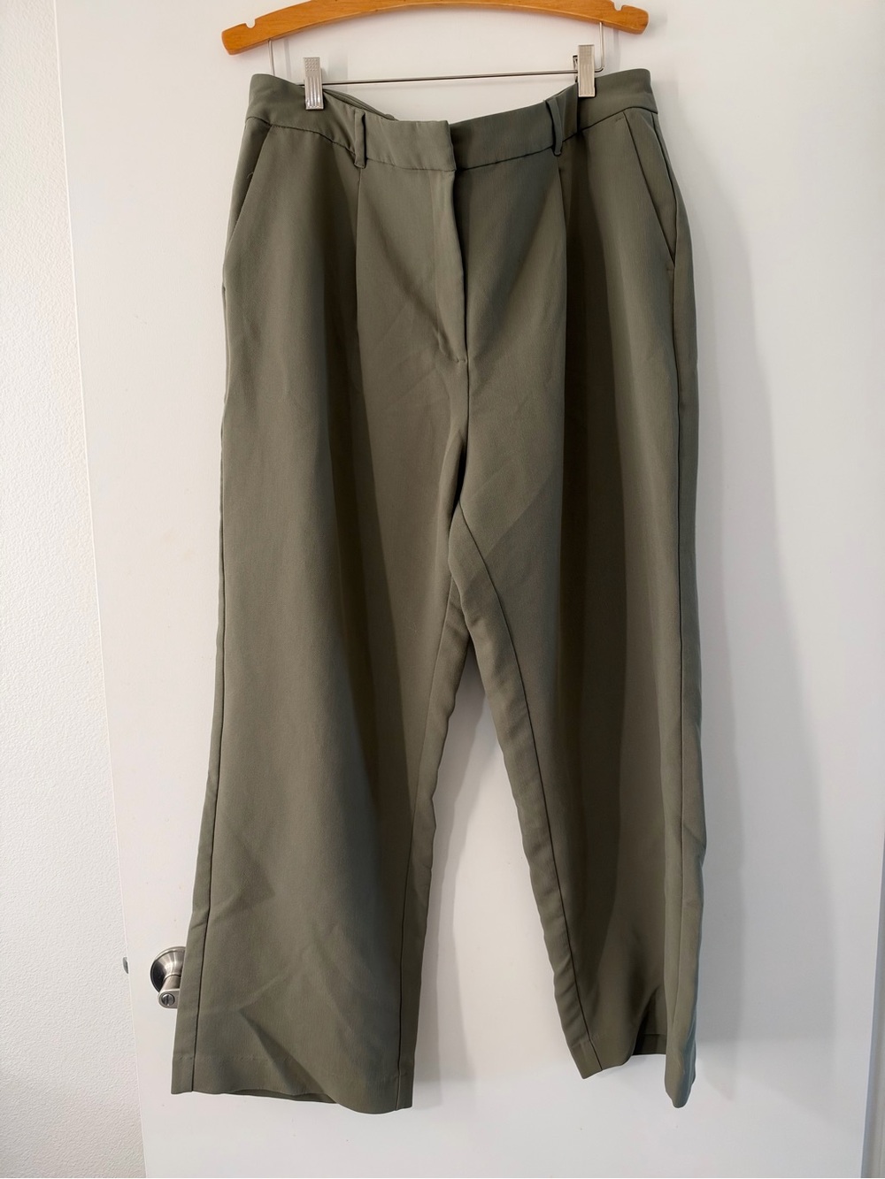 Old Navy Womens Extra High Rise Taylor Wide Leg Trousers in Olive Green